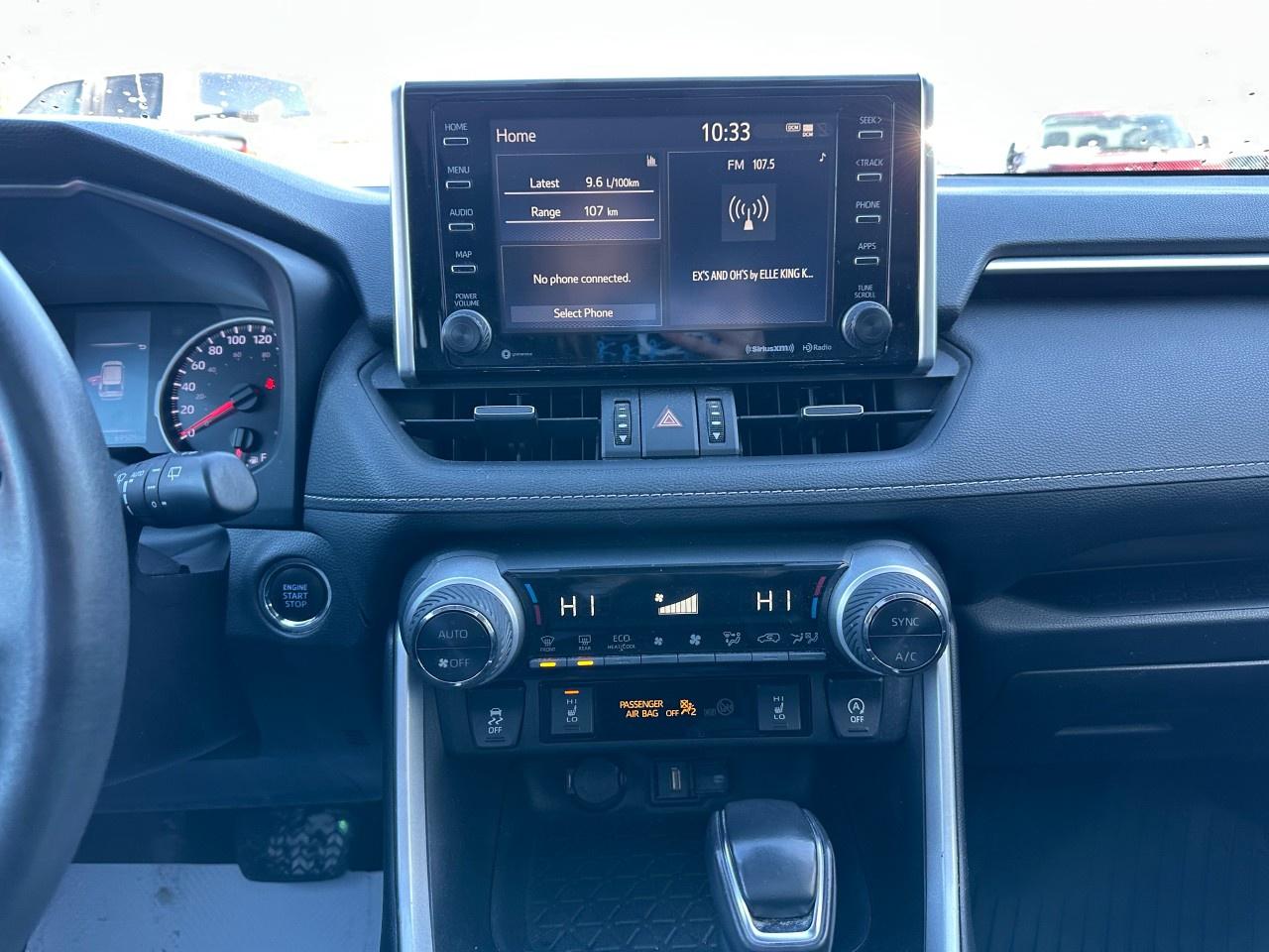 2021 Toyota RAV4 XLE AWD Photo