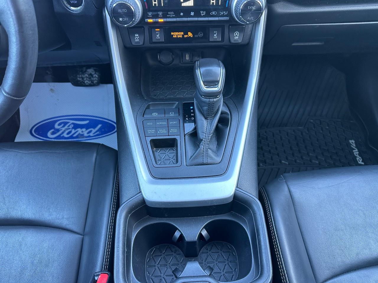 2021 Toyota RAV4 XLE AWD Photo