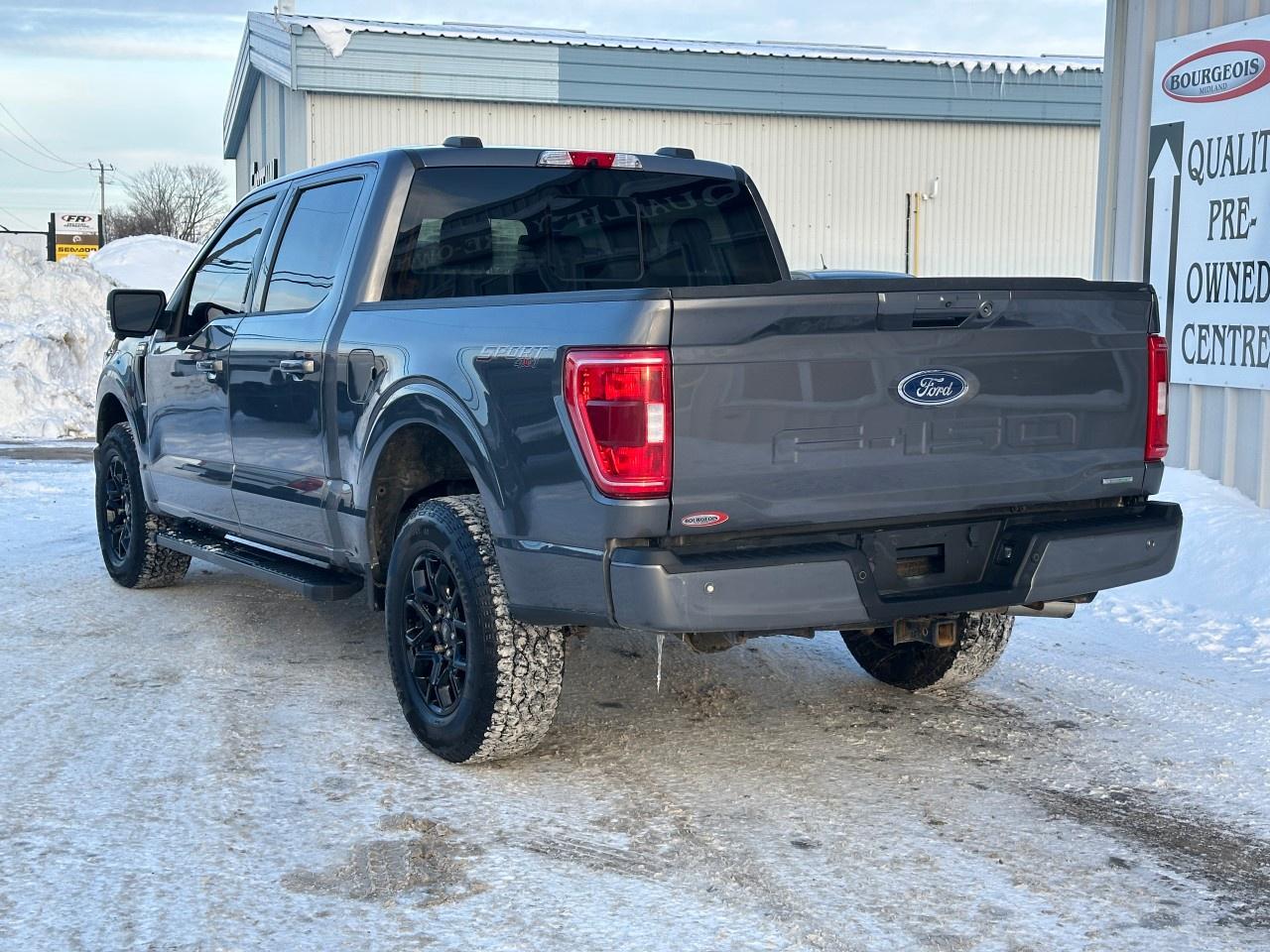 2022 Ford F-150 XLT 4WD SuperCrew 5.5' Box Photo