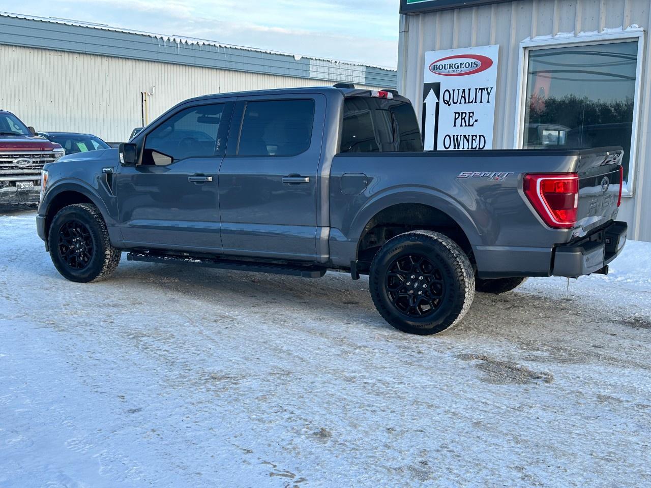 2022 Ford F-150 XLT 4WD SuperCrew 5.5' Box Photo