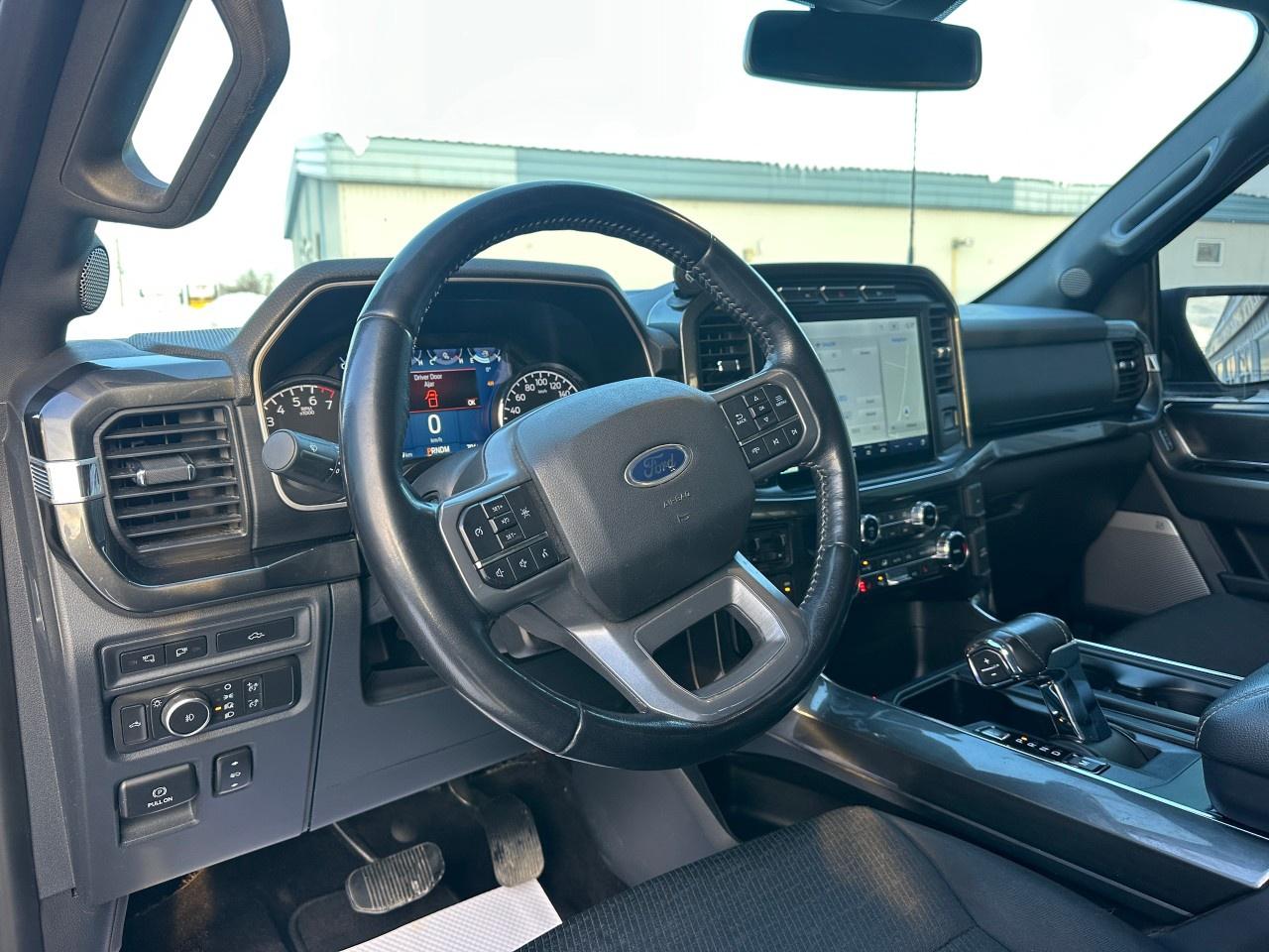 2022 Ford F-150 XLT 4WD SuperCrew 5.5' Box Photo