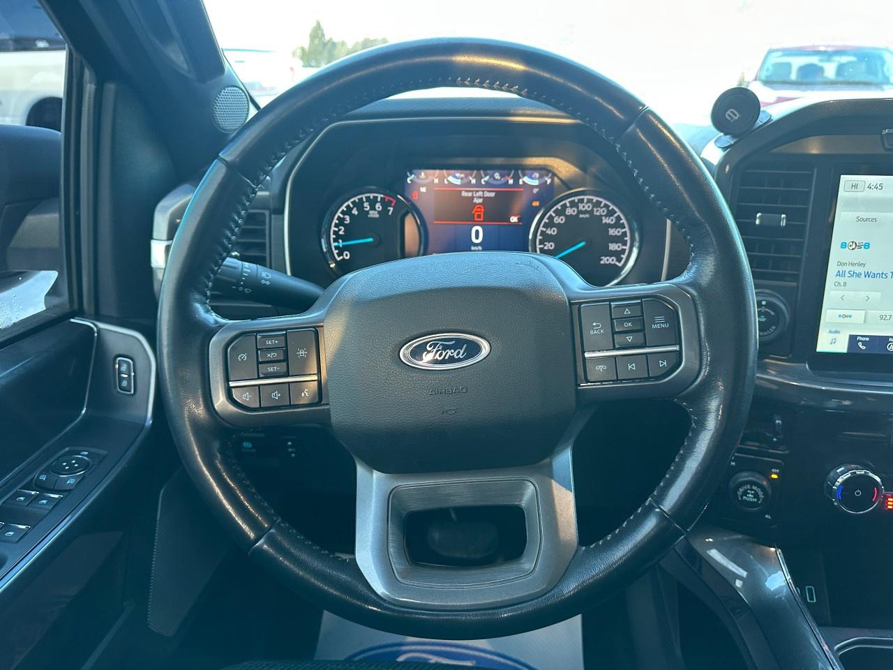 2022 Ford F-150 XLT 4WD SuperCrew 5.5' Box Photo