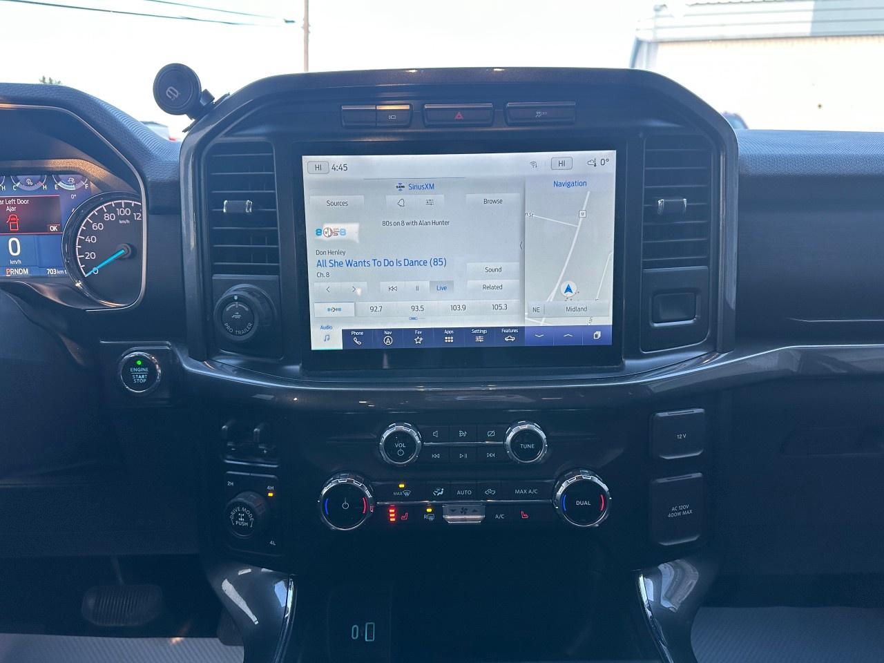 2022 Ford F-150 XLT 4WD SuperCrew 5.5' Box Photo