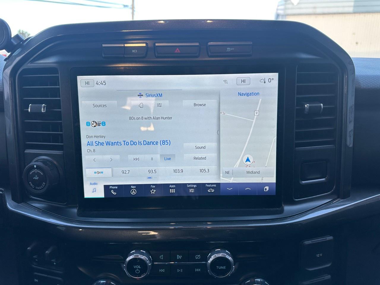 2022 Ford F-150 XLT 4WD SuperCrew 5.5' Box Photo