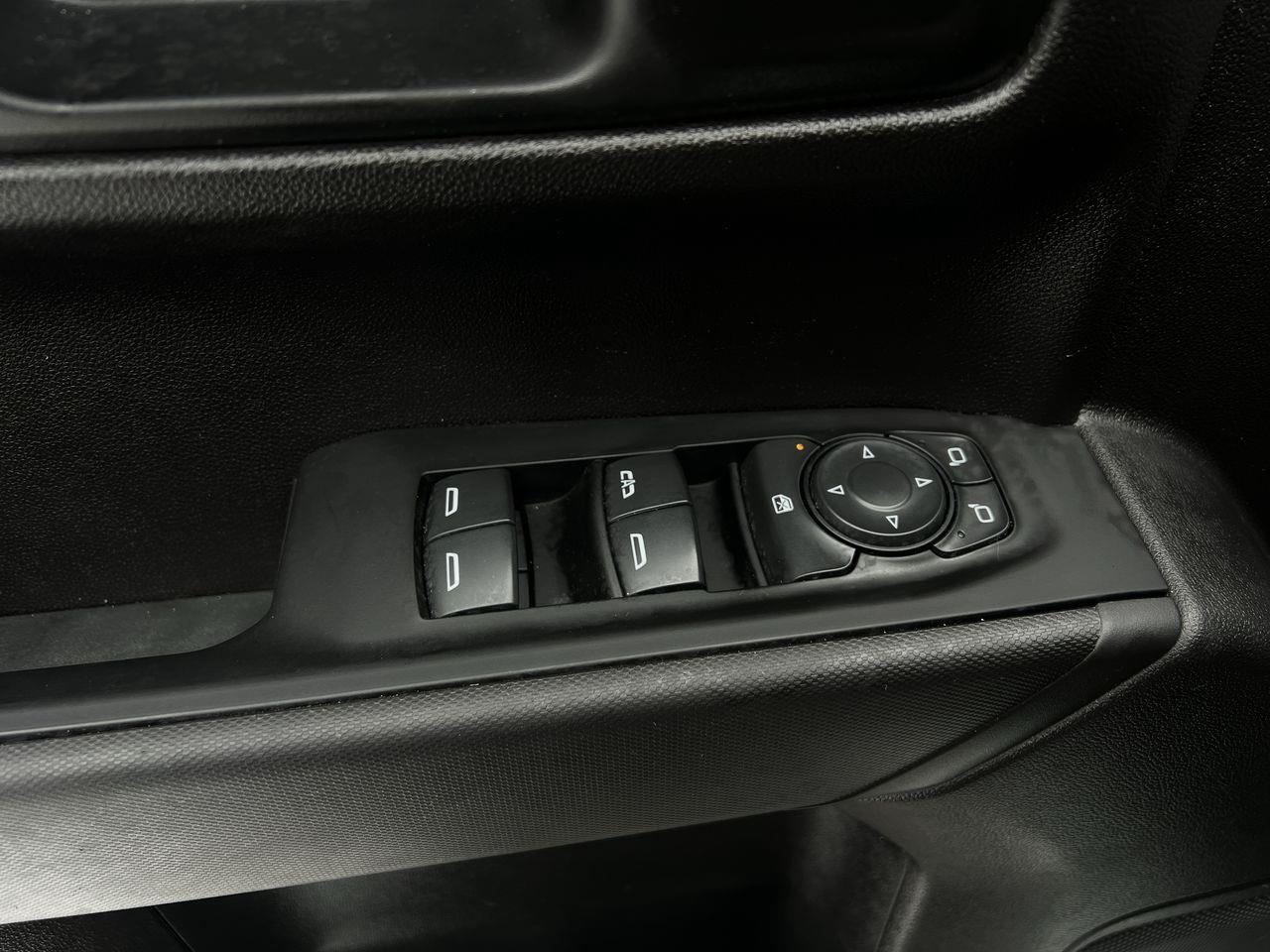 2023 GMC Sierra 1500 Pro 4x4, POWER WINDOWS, BACK UP CAM!! Photo