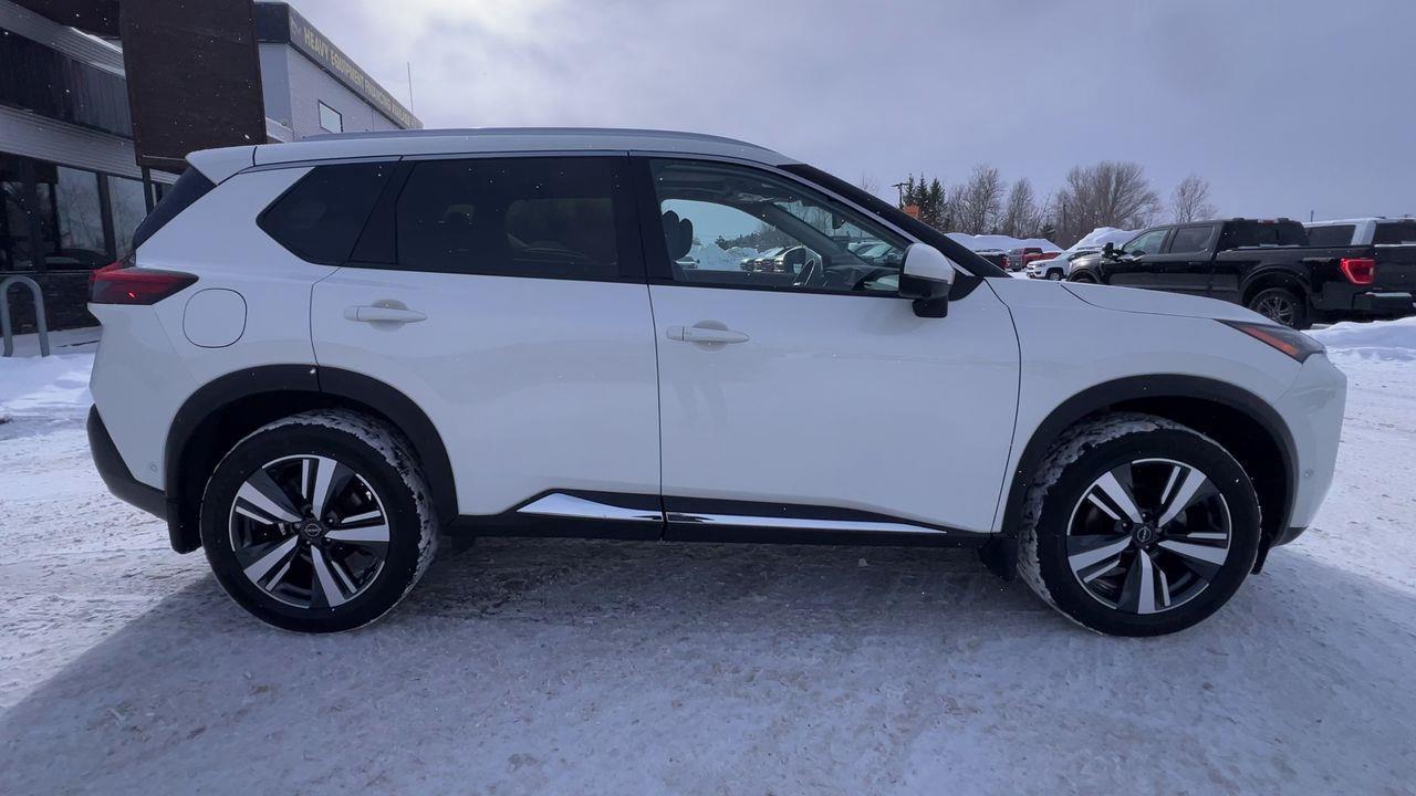 2023 Nissan Rogue SL AWD, MOONROOF, HEATED LEATHER SEATS, NAV, CRUISE CONTROL, POWER LIFTGATE!! Photo4