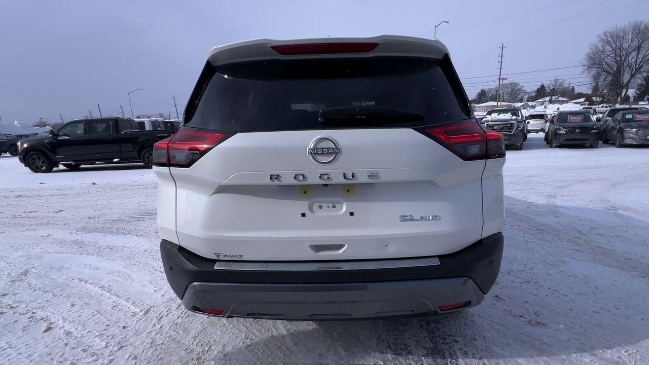 2023 Nissan Rogue SL AWD, MOONROOF, HEATED LEATHER SEATS, NAV, CRUISE CONTROL, POWER LIFTGATE!! Photo