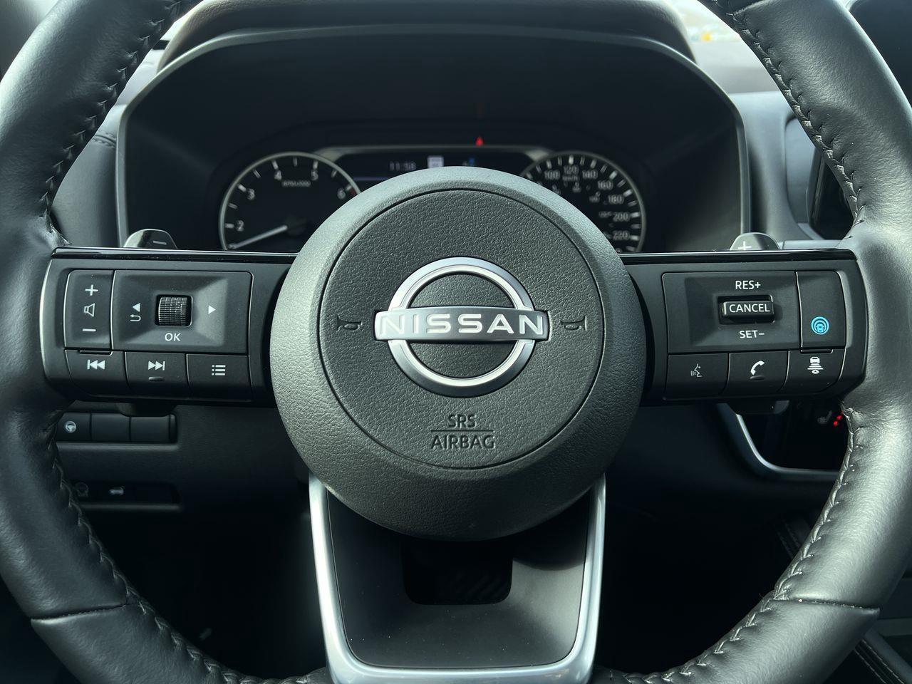 2023 Nissan Rogue SL AWD, MOONROOF, HEATED LEATHER SEATS, NAV, CRUISE CONTROL, POWER LIFTGATE!! Photo