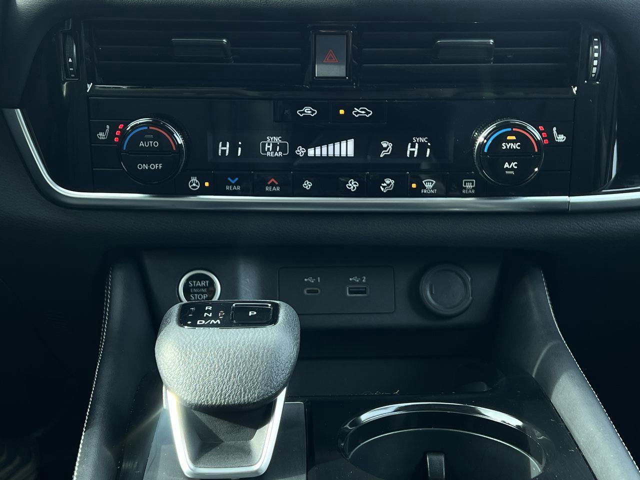 2023 Nissan Rogue SL AWD, MOONROOF, HEATED LEATHER SEATS, NAV, CRUISE CONTROL, POWER LIFTGATE!! Photo