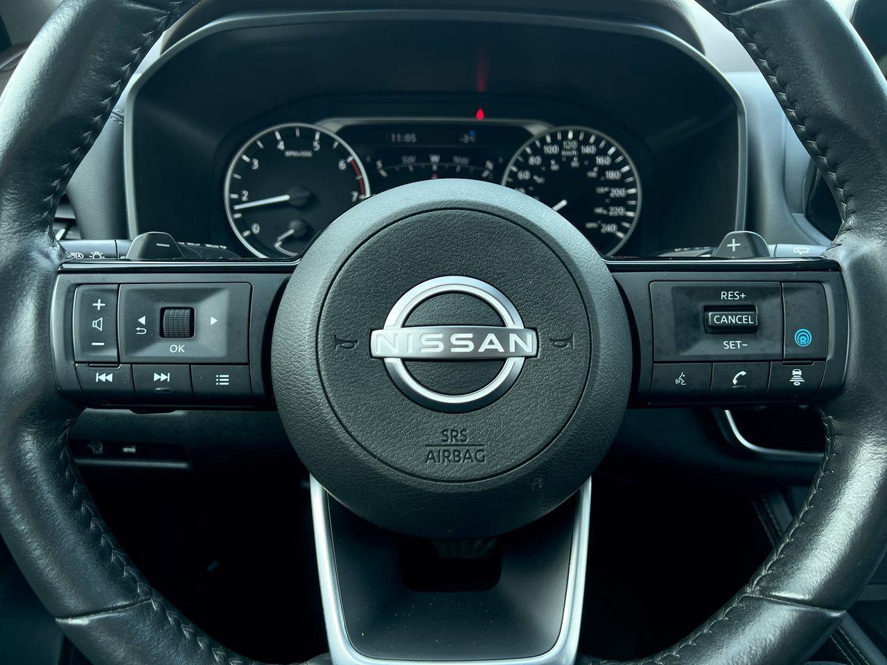 2023 Nissan Rogue SL AWD, MOONROOF, HEATED LEATHER SEATS, NAV, CRUISE CONTROL, POWER LIFTGATE!! Photo