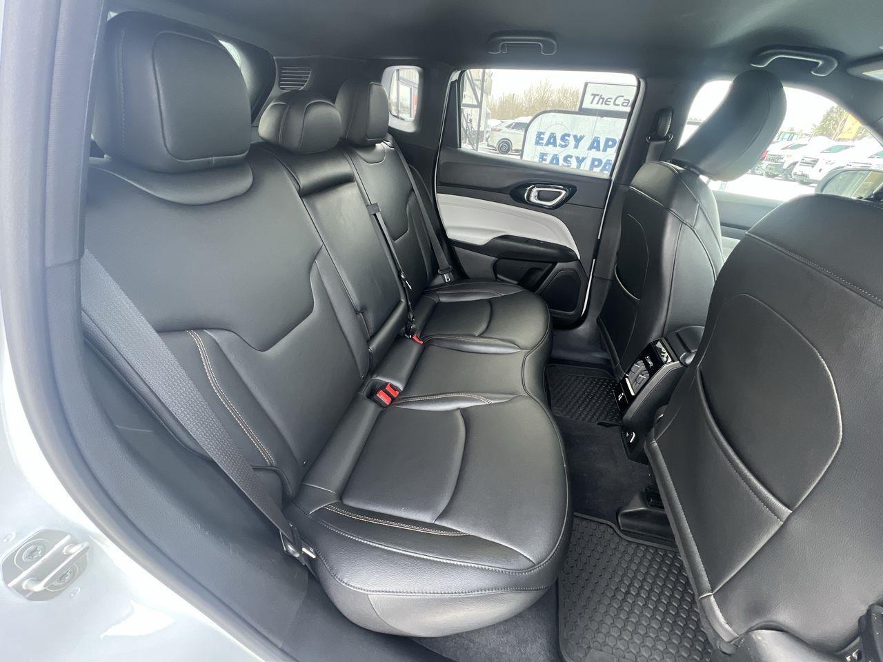 2024 Jeep Compass Limited 4X4, HEATED FRONT SEATS, CRUISE CONTROL, BACK UP CAM!! Photo