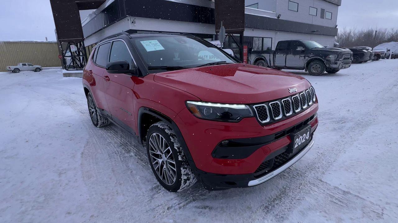 2024 Jeep Compass Limited 4X4, REMOTE START, NAV, HEATED AND COOLED FRONT SEATS, BACK UP CAM!! Photo