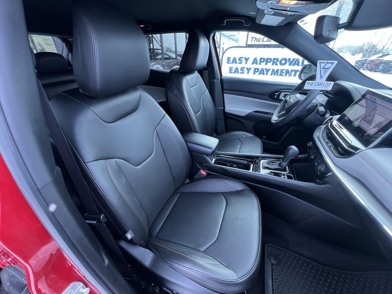 2024 Jeep Compass Limited 4X4, REMOTE START, NAV, HEATED AND COOLED FRONT SEATS, BACK UP CAM!! Photo