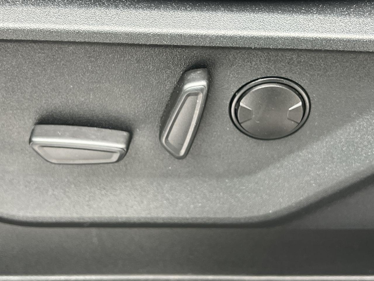 2023 Ford F-150 XLT 4X4 Photo