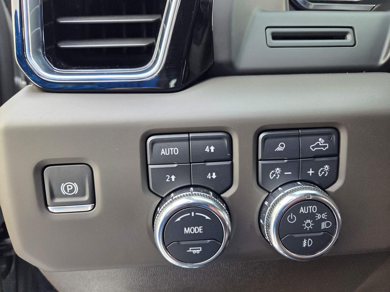 2025 GMC Sierra 1500 Denali One Owner | Leather | 20" Wheels Photo