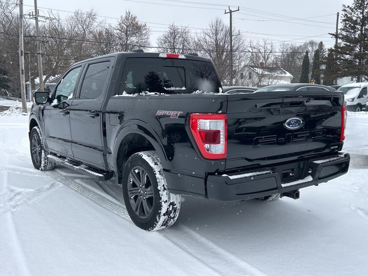2023 Ford F-150 Lariat 4WD SuperCrew 5.5' Box Photo2
