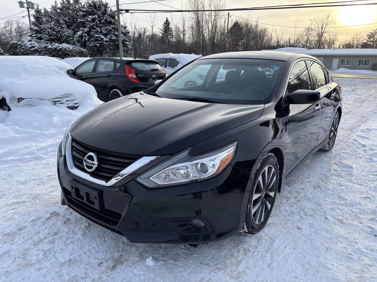2017 Nissan Altima 2.5 Photo2