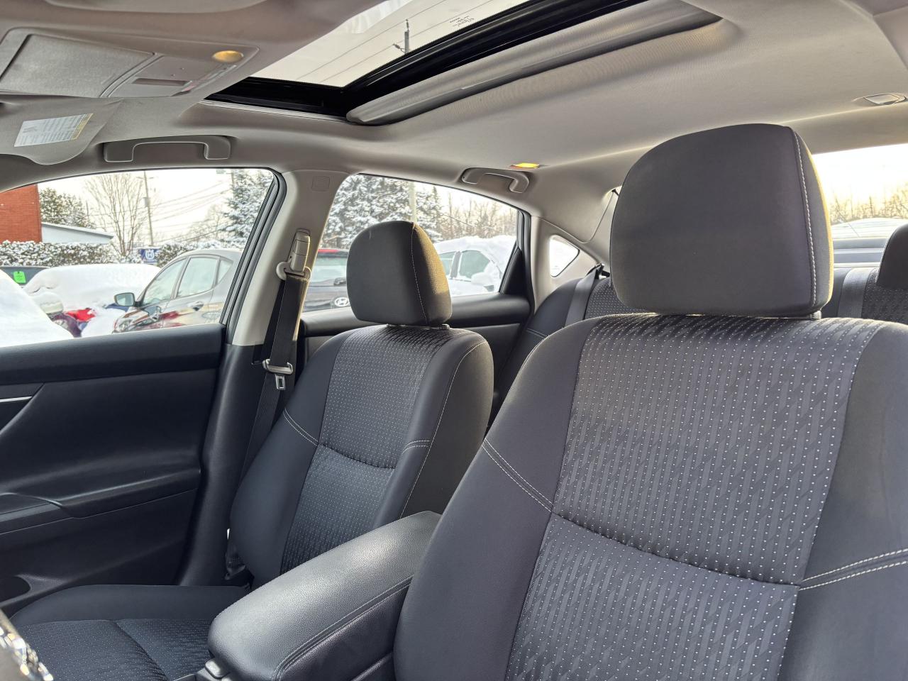 2017 Nissan Altima 2.5 Photo