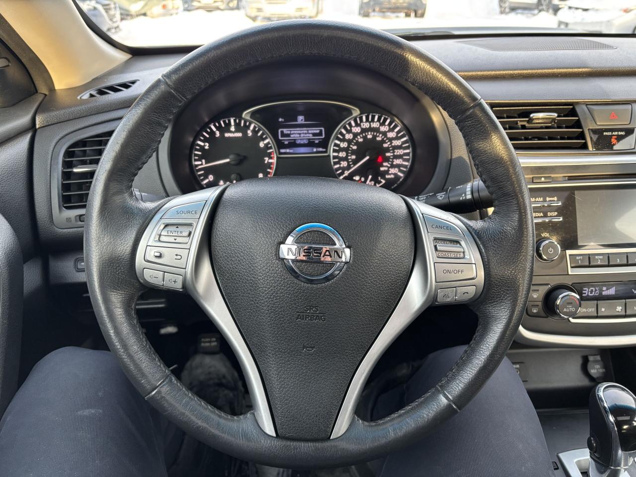 2017 Nissan Altima 2.5 Photo