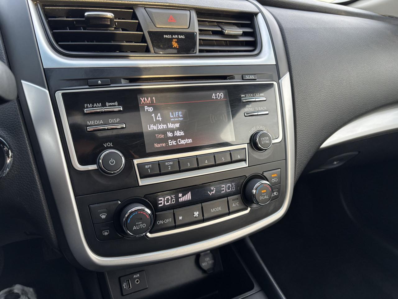 2017 Nissan Altima 2.5 Photo