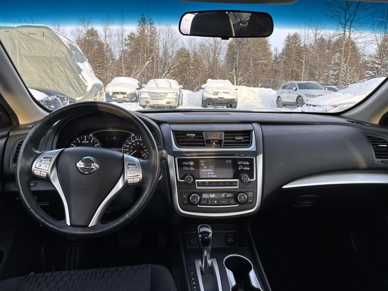 2017 Nissan Altima 2.5 Photo