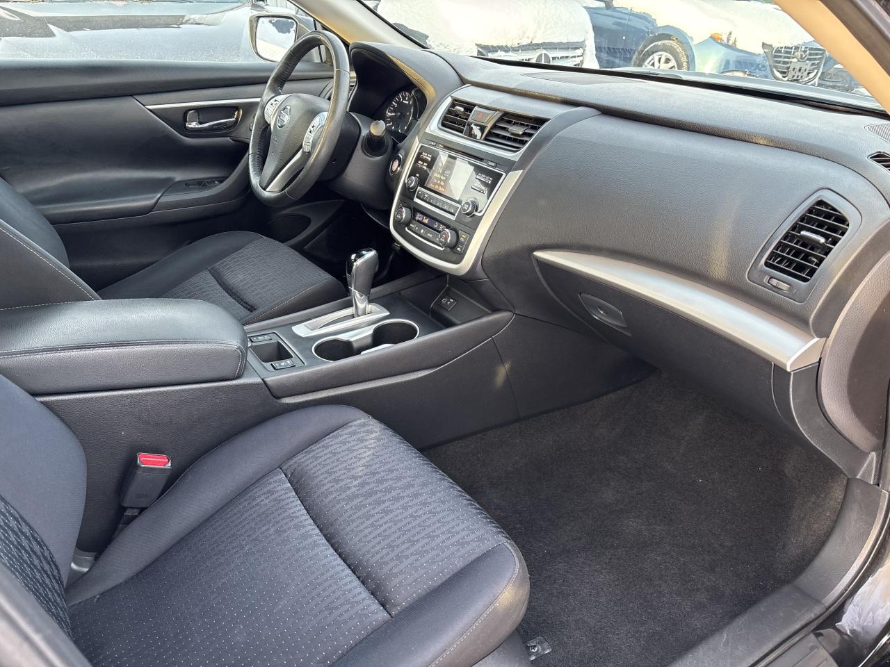 2017 Nissan Altima 2.5 Photo