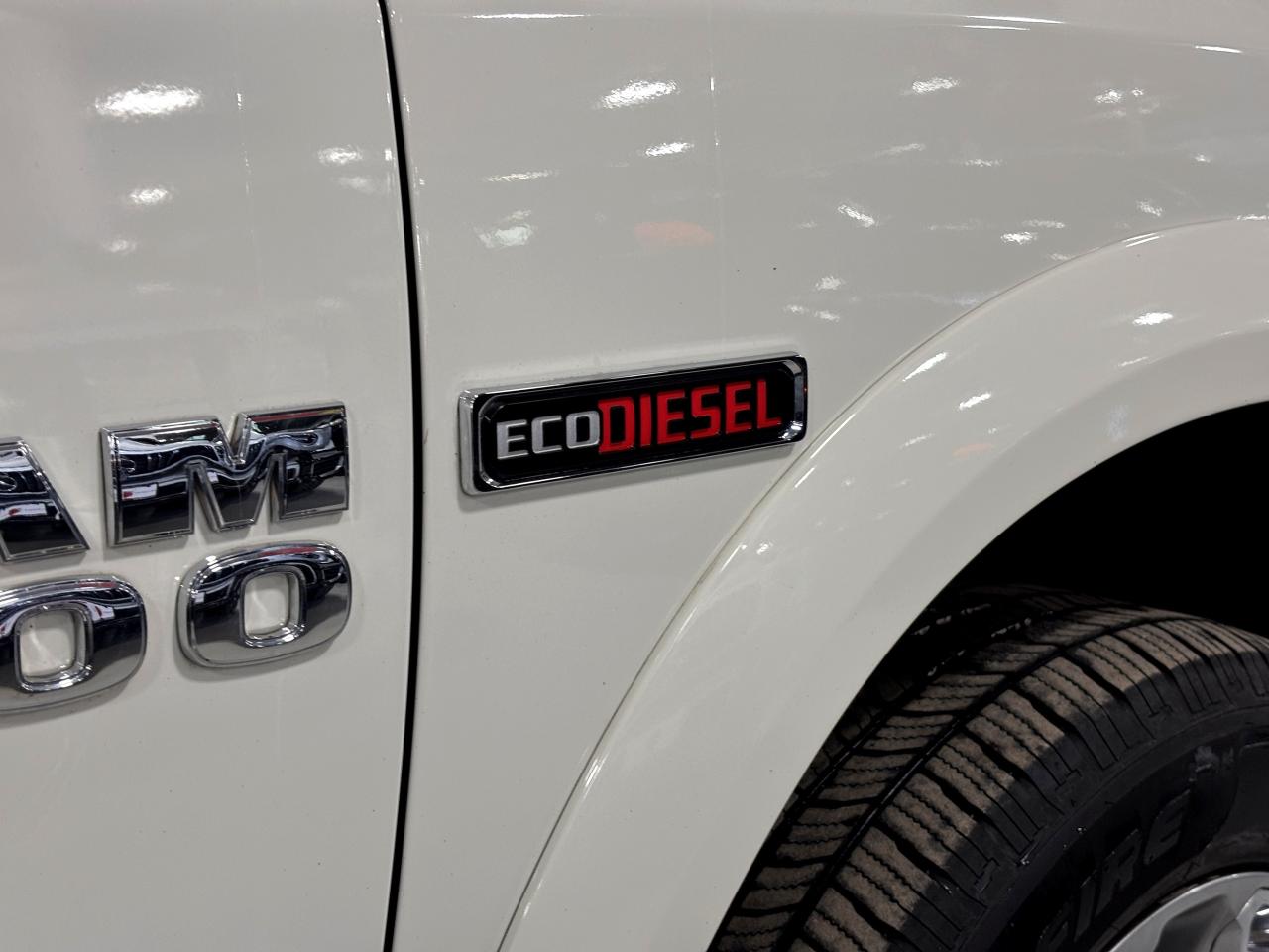 2016 RAM 1500 Limited|4X4|ECODIESEL|CREW|NAV|AIRSUSP|ALPINEAUDIO Photo3