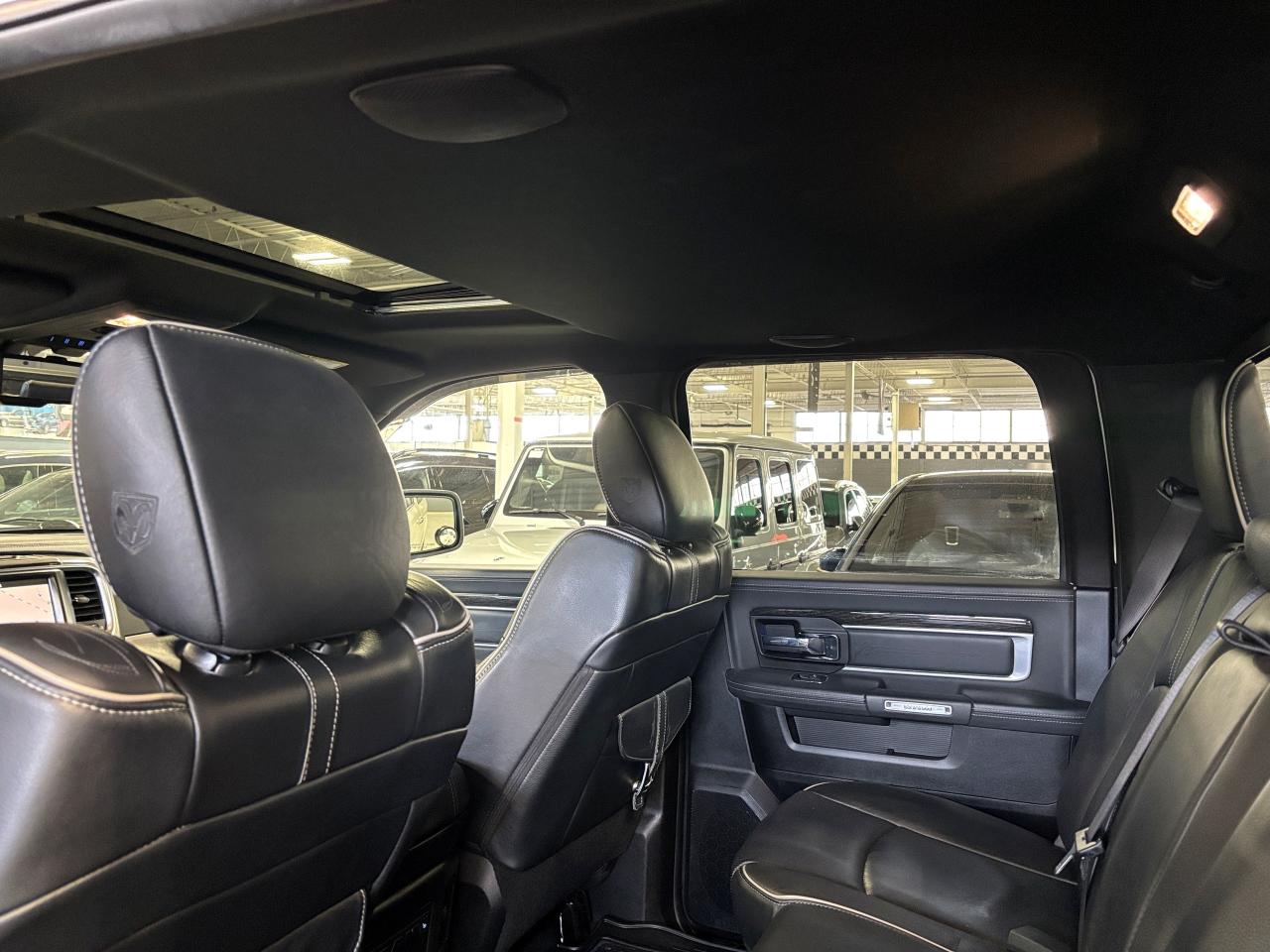 2016 RAM 1500 Limited|4X4|ECODIESEL|CREW|NAV|AIRSUSP|ALPINEAUDIO Photo