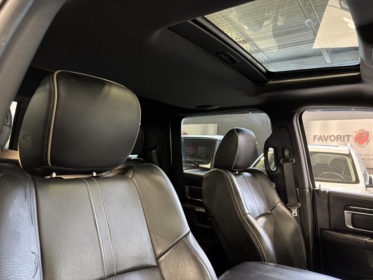 2016 RAM 1500 Limited|4X4|ECODIESEL|CREW|NAV|AIRSUSP|ALPINEAUDIO Photo