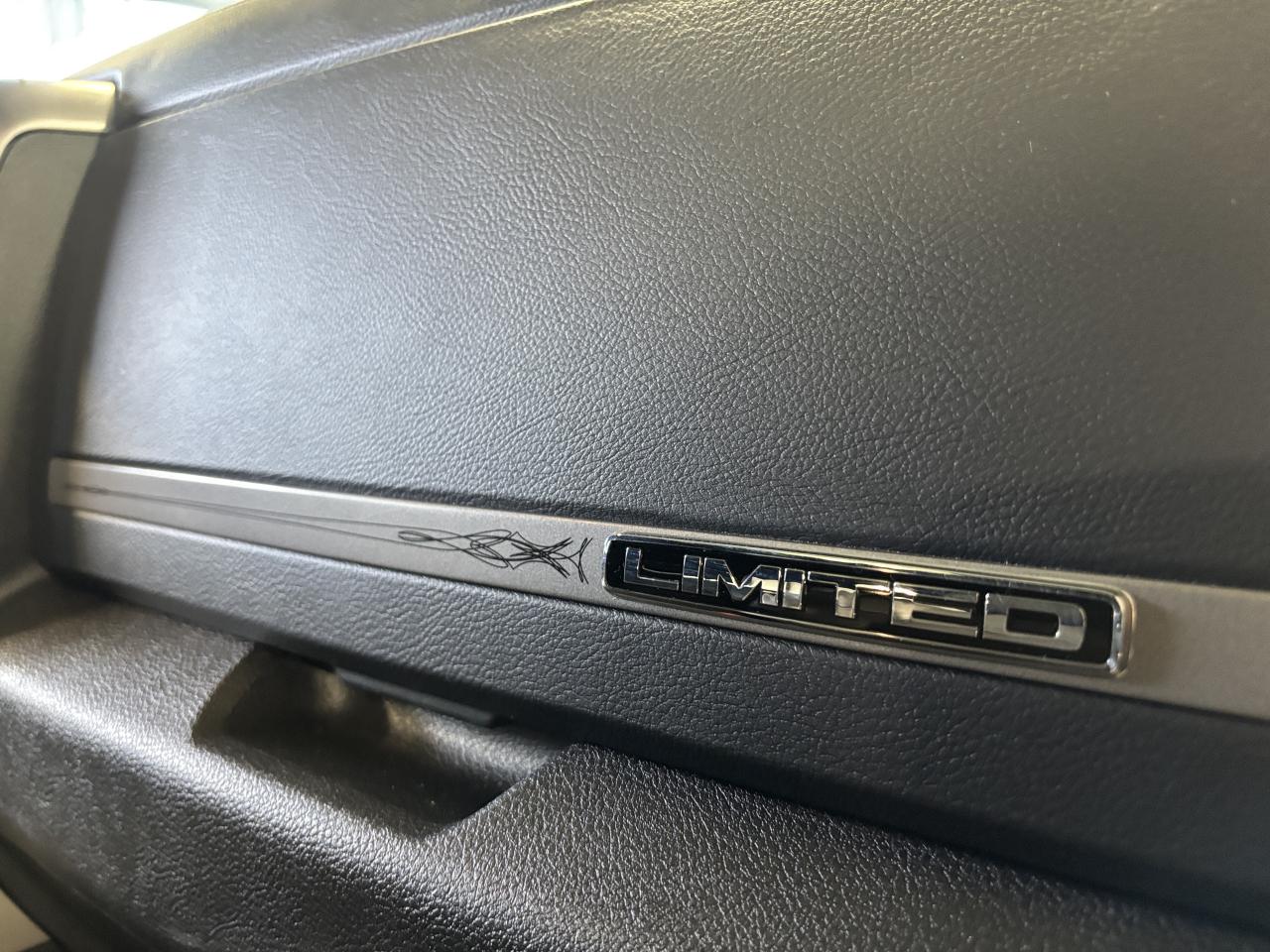 2016 RAM 1500 Limited|4X4|ECODIESEL|CREW|NAV|AIRSUSP|ALPINEAUDIO Photo