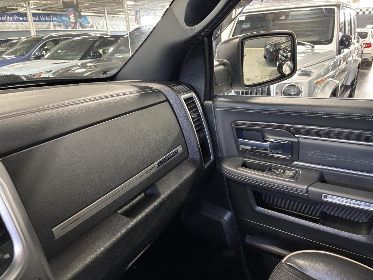 2016 RAM 1500 Limited|4X4|ECODIESEL|CREW|NAV|AIRSUSP|ALPINEAUDIO Photo