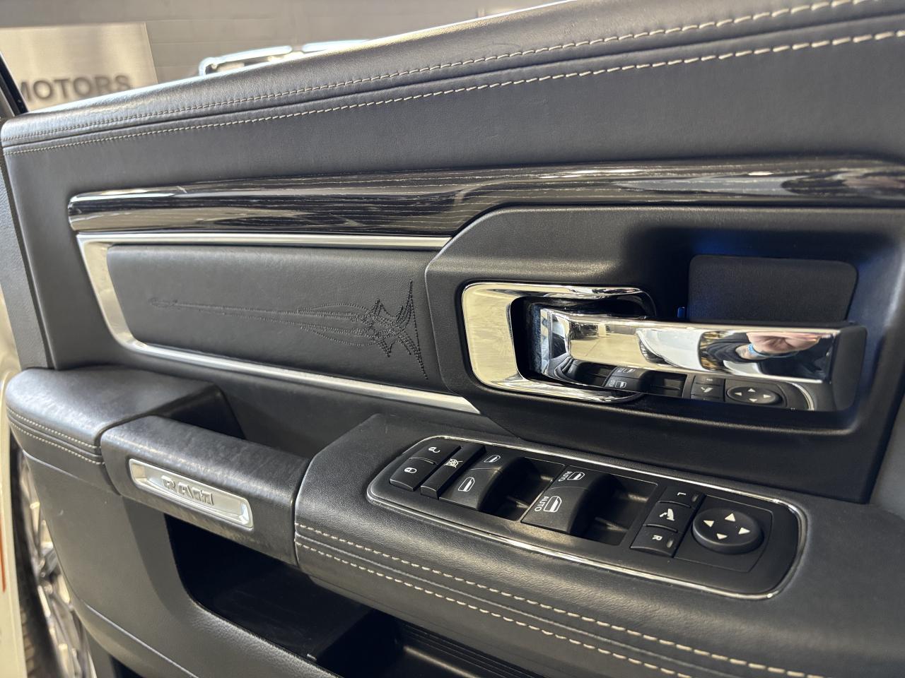 2016 RAM 1500 Limited|4X4|ECODIESEL|CREW|NAV|AIRSUSP|ALPINEAUDIO Photo