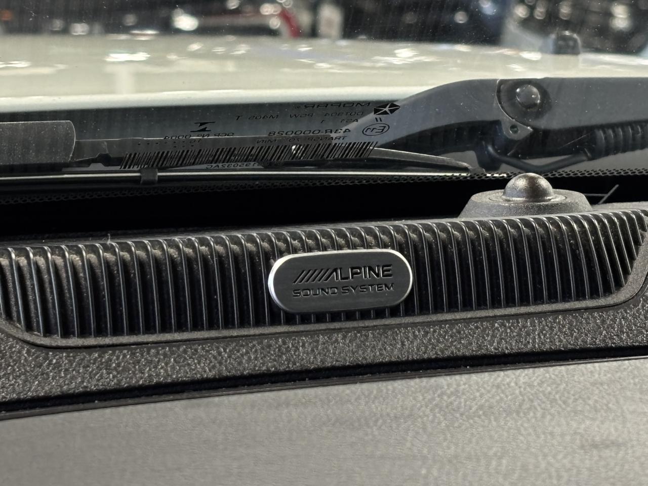 2016 RAM 1500 Limited|4X4|ECODIESEL|CREW|NAV|AIRSUSP|ALPINEAUDIO Photo