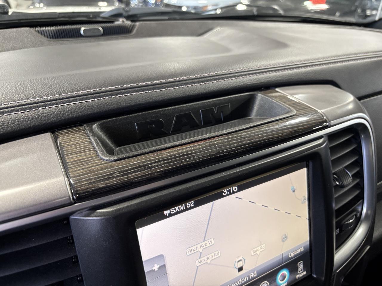 2016 RAM 1500 Limited|4X4|ECODIESEL|CREW|NAV|AIRSUSP|ALPINEAUDIO Photo