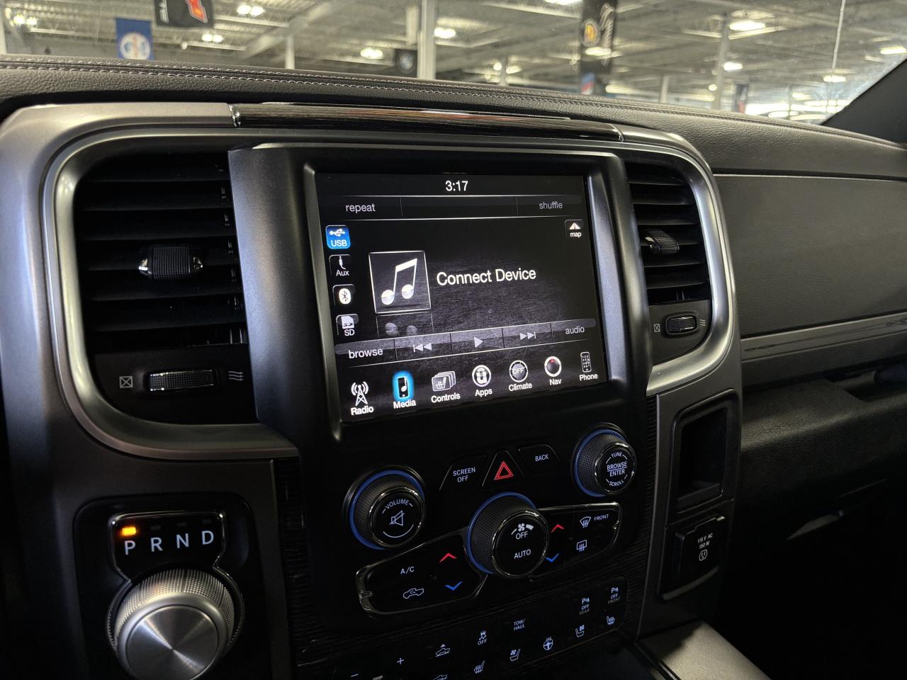 2016 RAM 1500 Limited|4X4|ECODIESEL|CREW|NAV|AIRSUSP|ALPINEAUDIO Photo