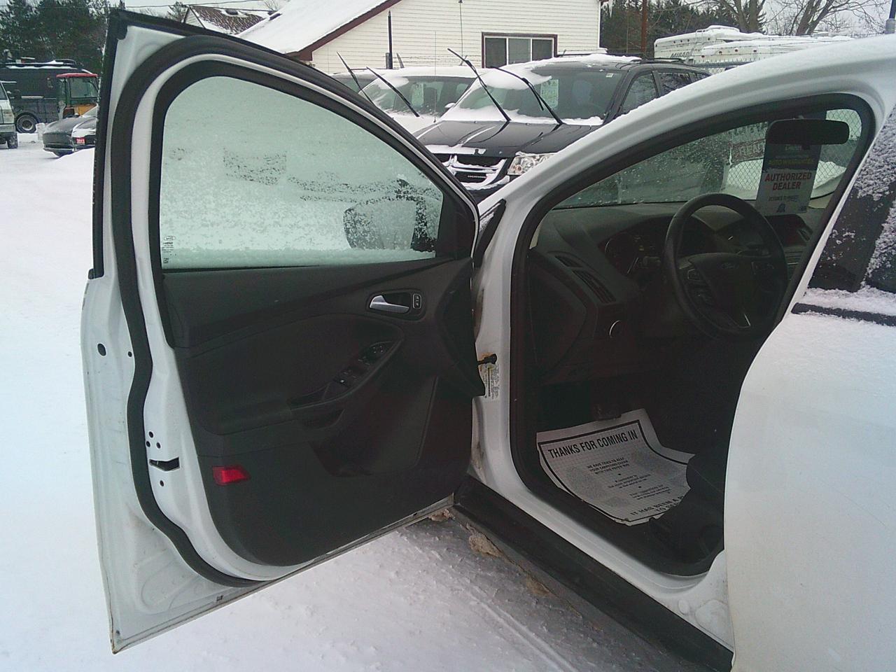 2018 Ford Focus SE Photo