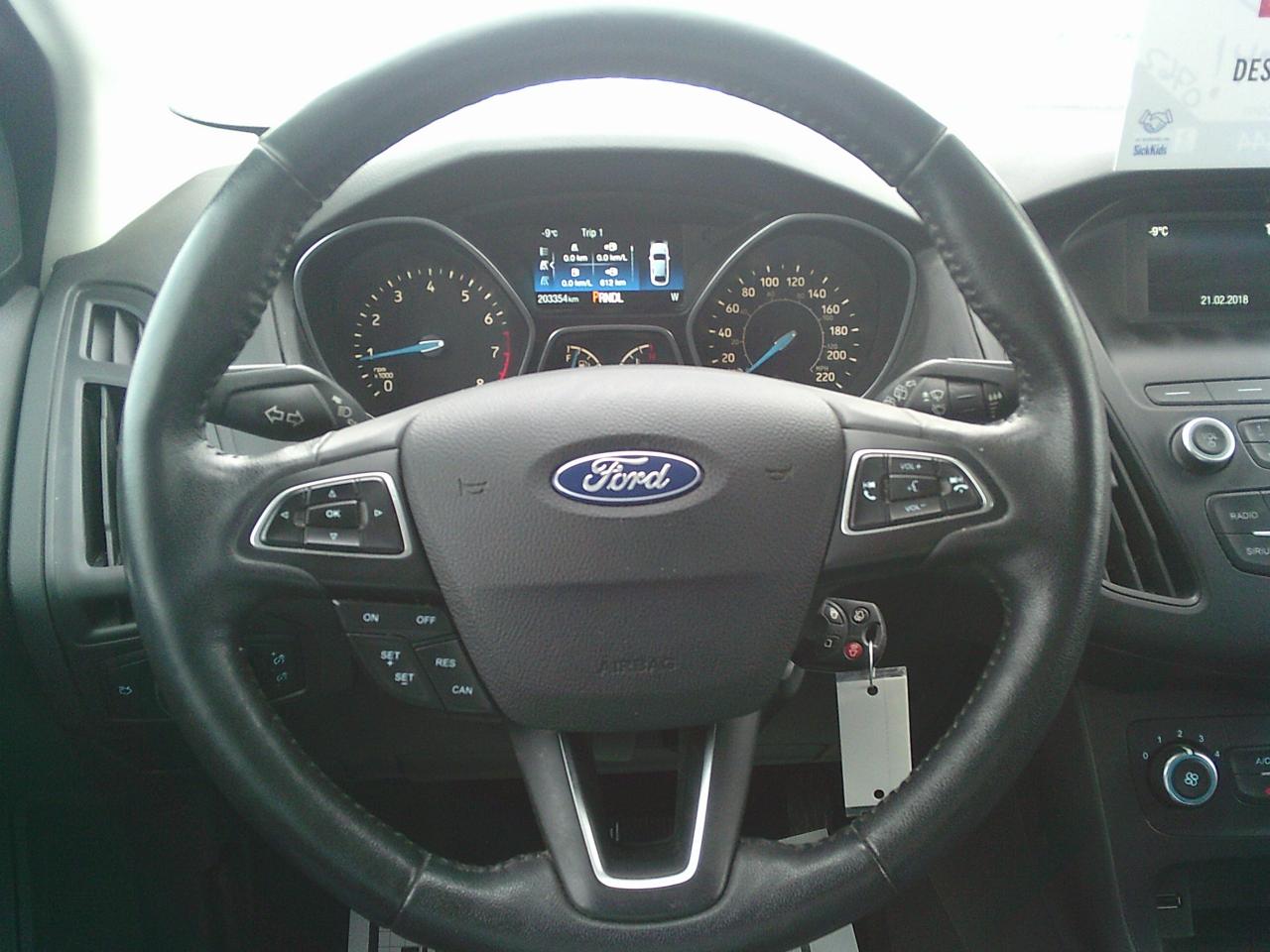 2018 Ford Focus SE Photo