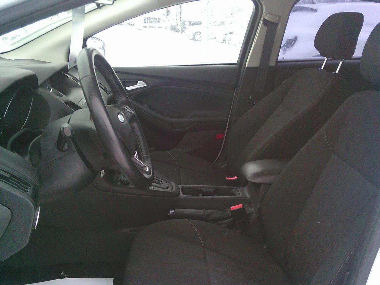 2018 Ford Focus SE Photo