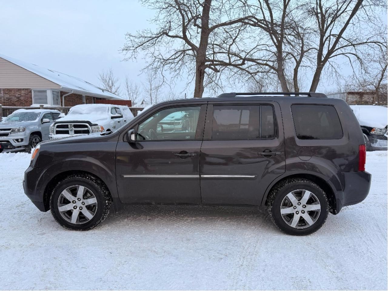 2012 Honda Pilot Touring | Two Set Of Tires Photo3