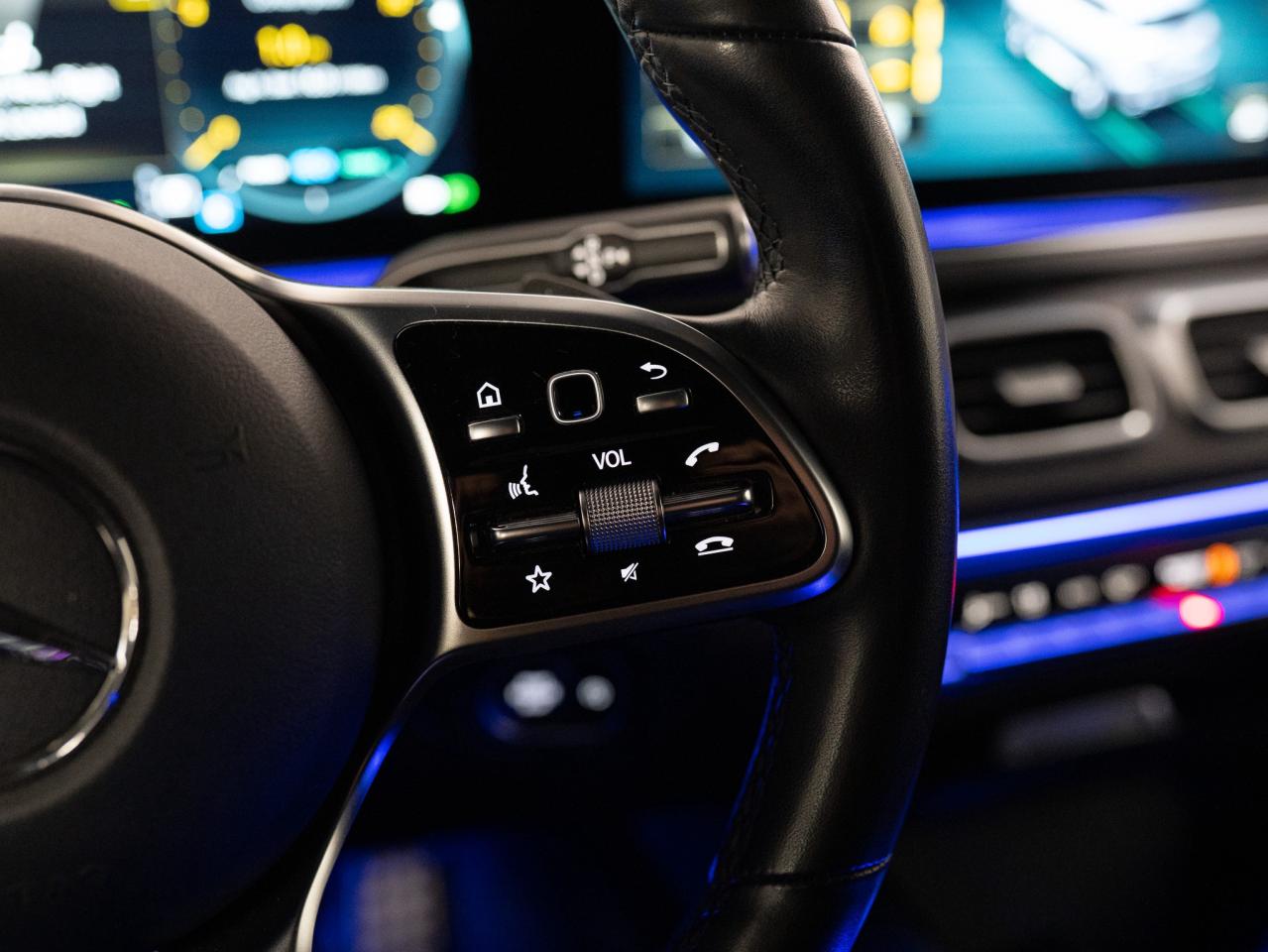 2023 Mercedes-Benz GLS 450 | PREMIUM & NIGHT PKG | 7 PASS | 22 AMG WHEELS Photo