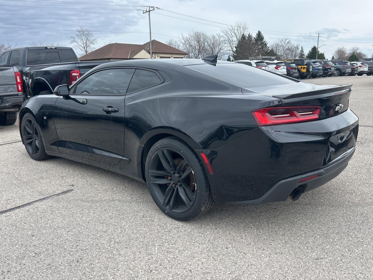 2017 Chevrolet Camaro 1LT, CLEAN CARFAX, SUNROOF, REMOTE START! - Photo #4