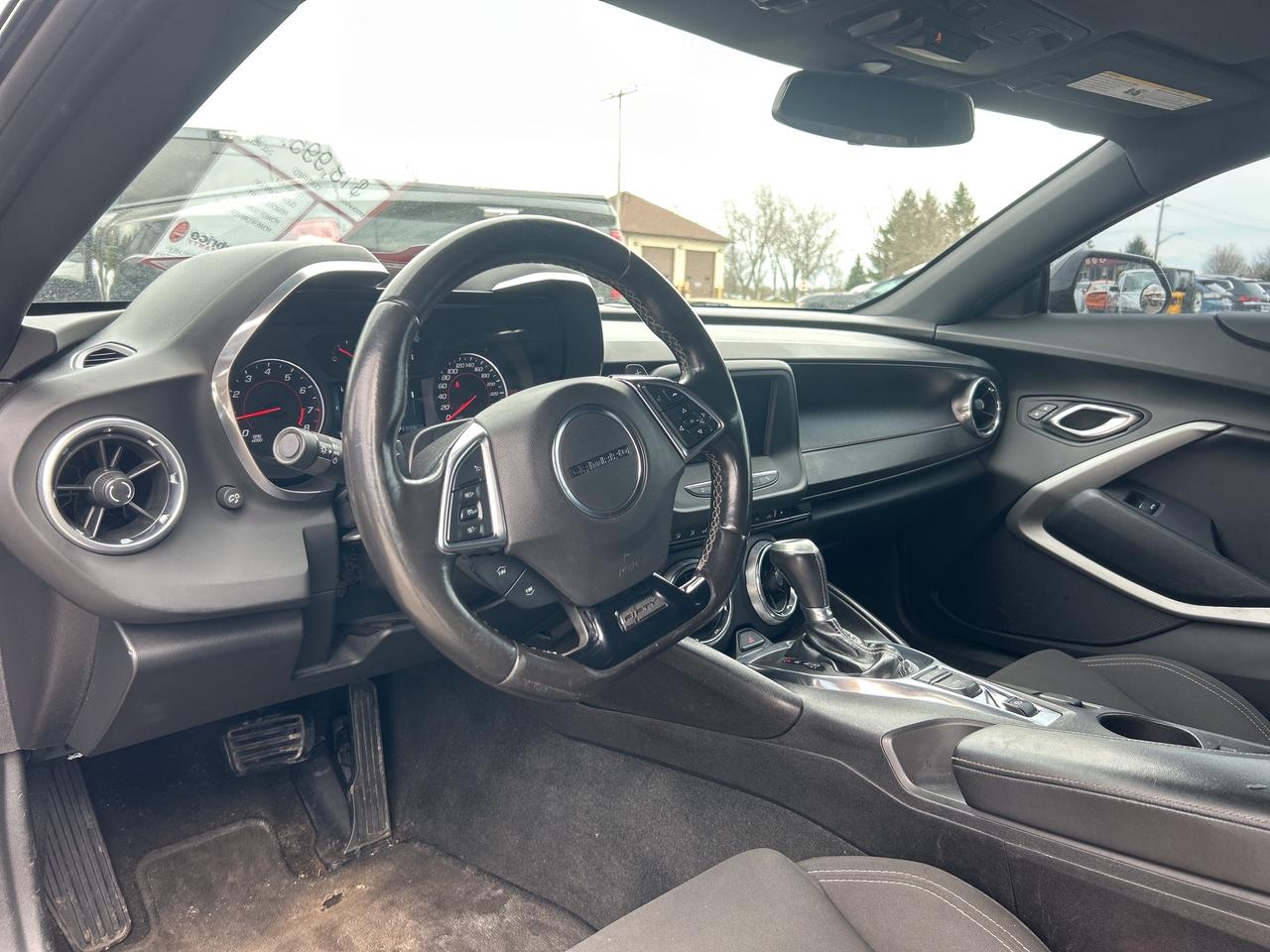 2017 Chevrolet Camaro 1LT, CLEAN CARFAX, SUNROOF, REMOTE START! - Photo #11