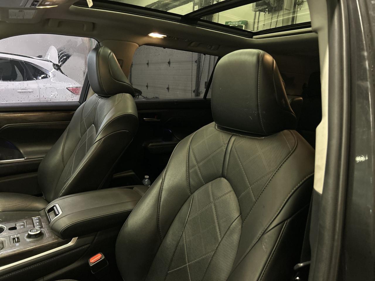2021 Toyota Highlander PLATINUM AWD |7-PASS |LEATHER |PANO ROOF | 360 CAM Photo