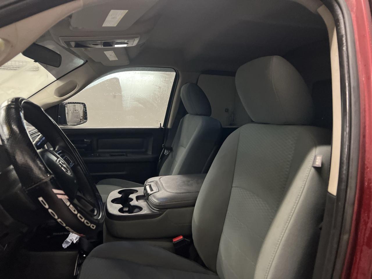 2017 RAM 1500 BLACK EXPRESS 4X4 | 5.7L V8 | CREW | BOX CAP | A/C Photo