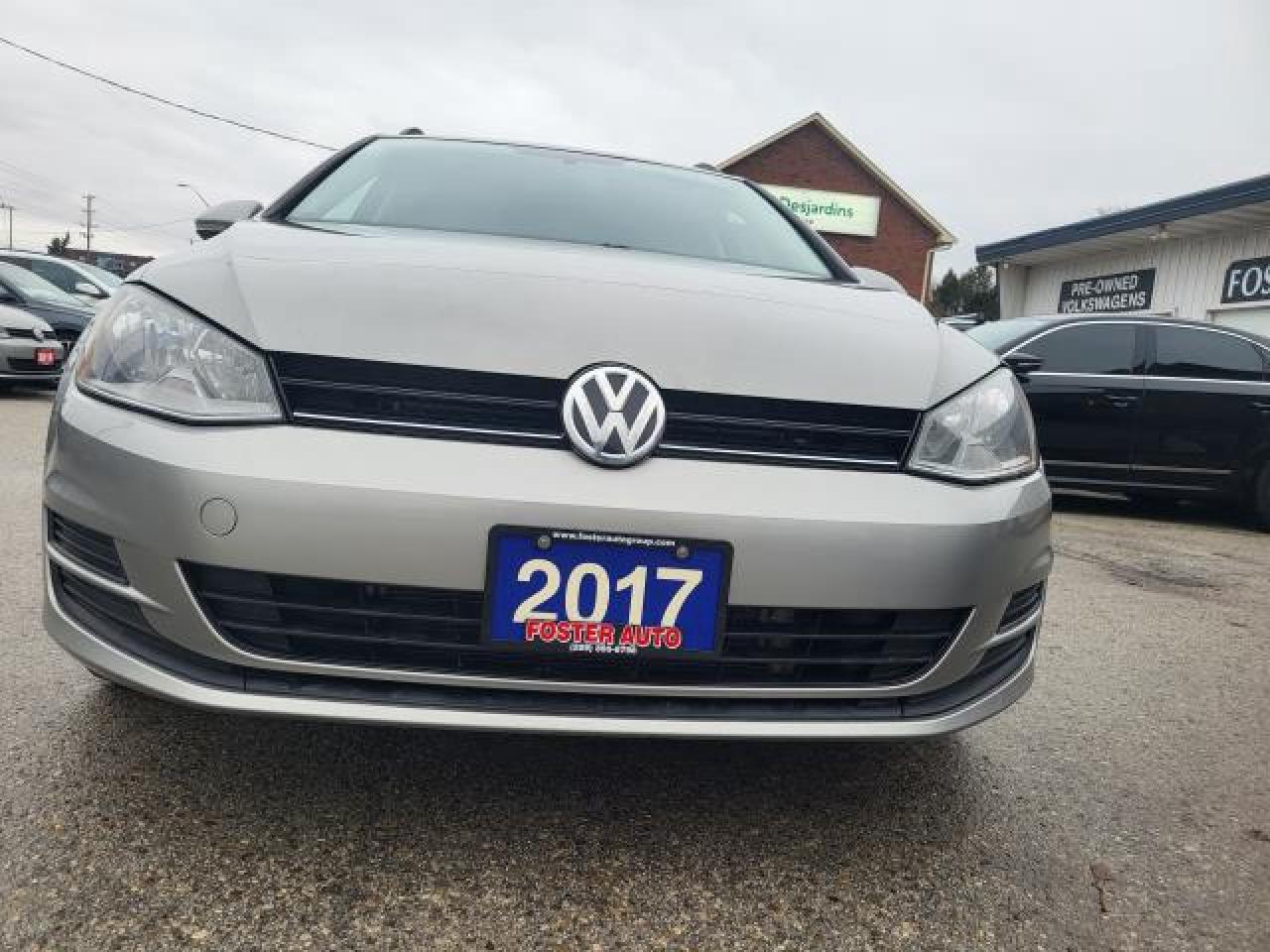 2017 Volkswagen Golf Sportwagen Trendline Photo