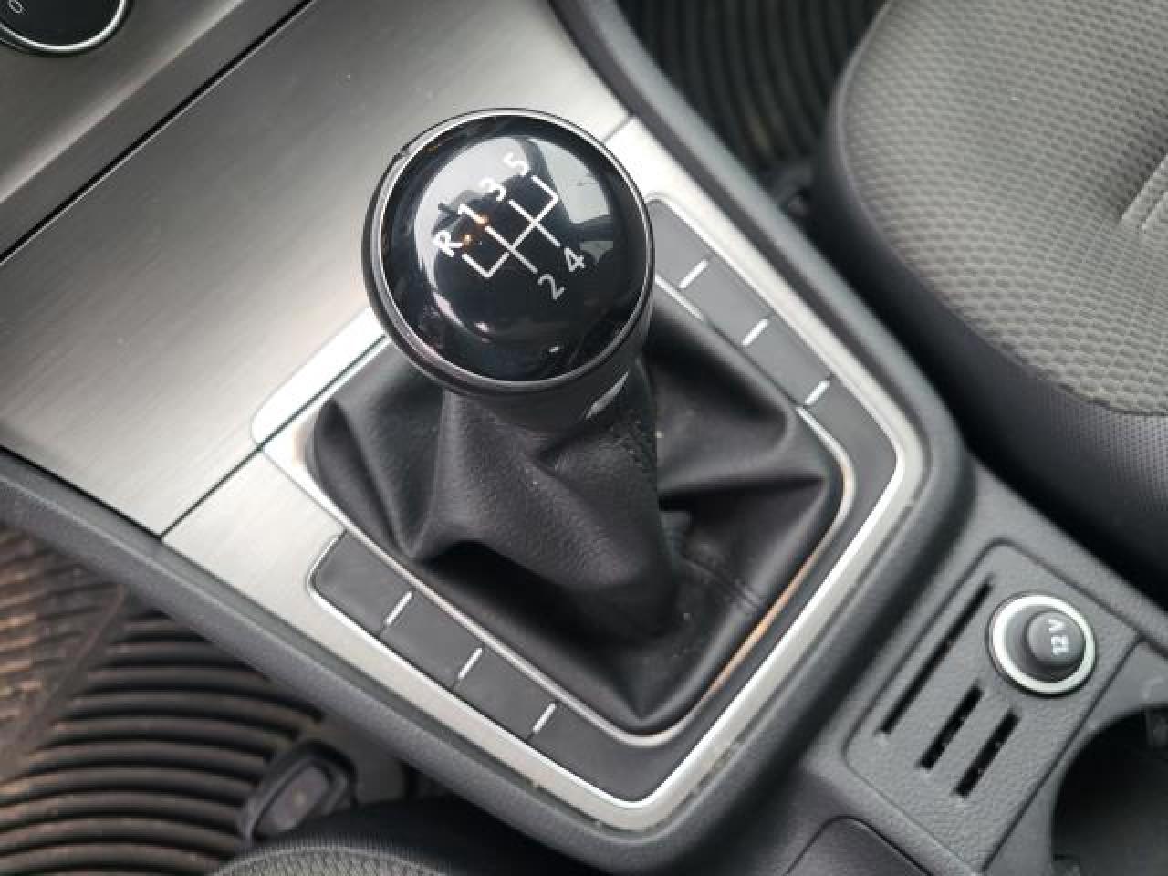 2017 Volkswagen Golf Sportwagen Trendline Photo