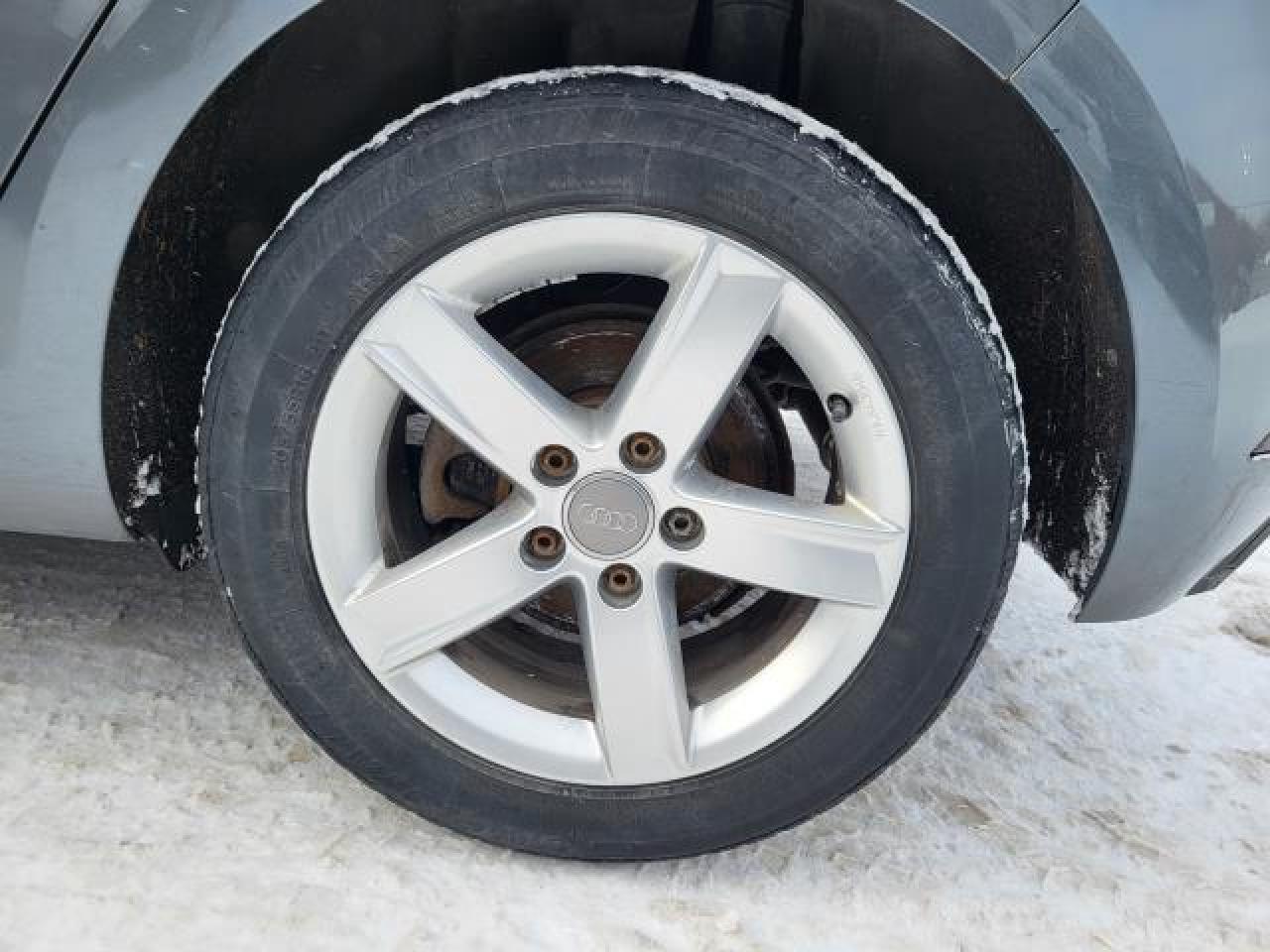 2018 Volkswagen Golf TRENDLINE Photo