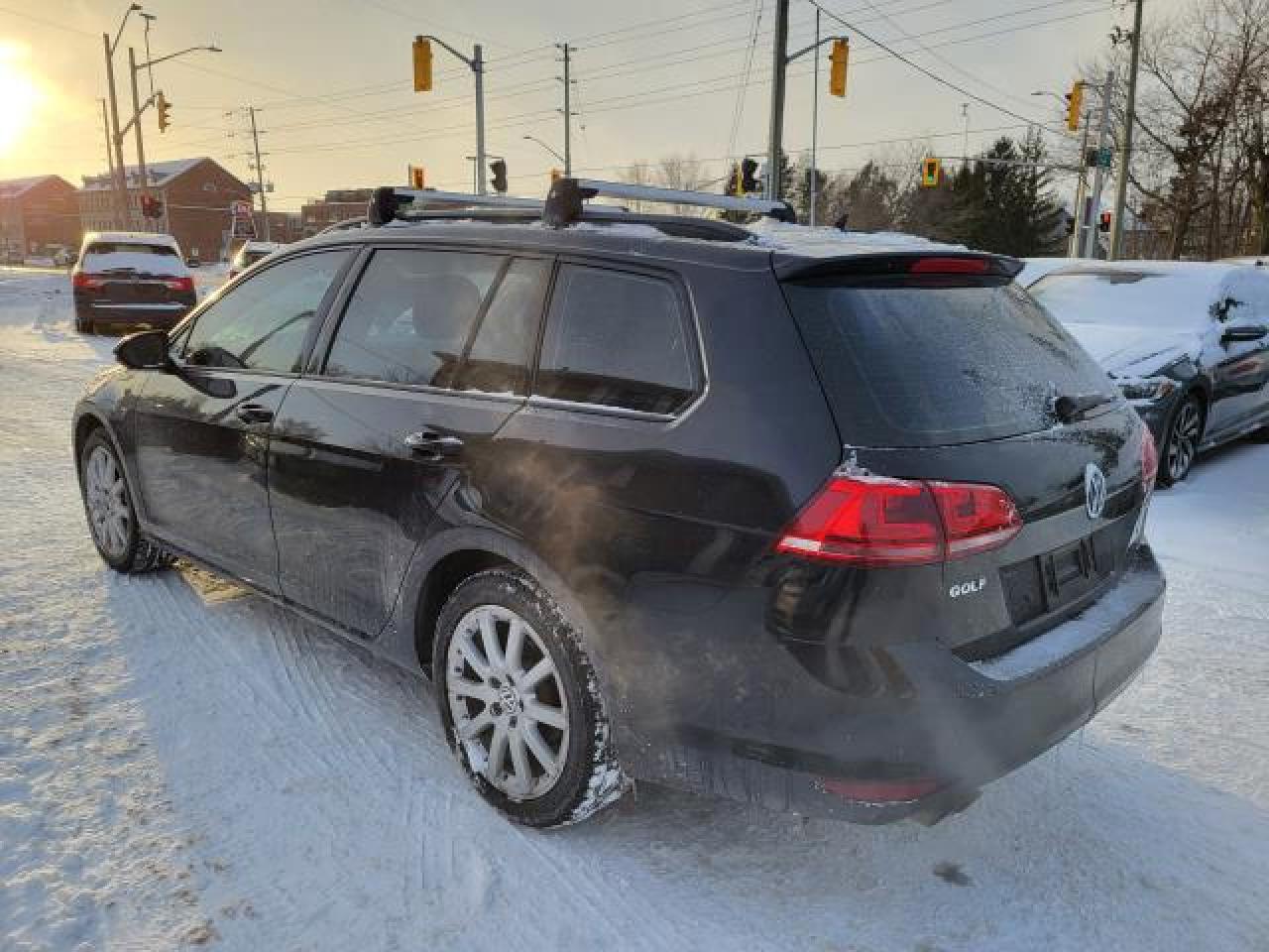 2017 Volkswagen Golf Sportwagen Comfortline Photo