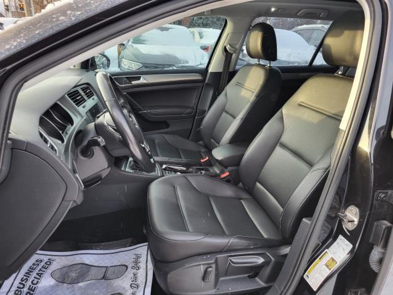 2017 Volkswagen Golf Sportwagen Comfortline Photo