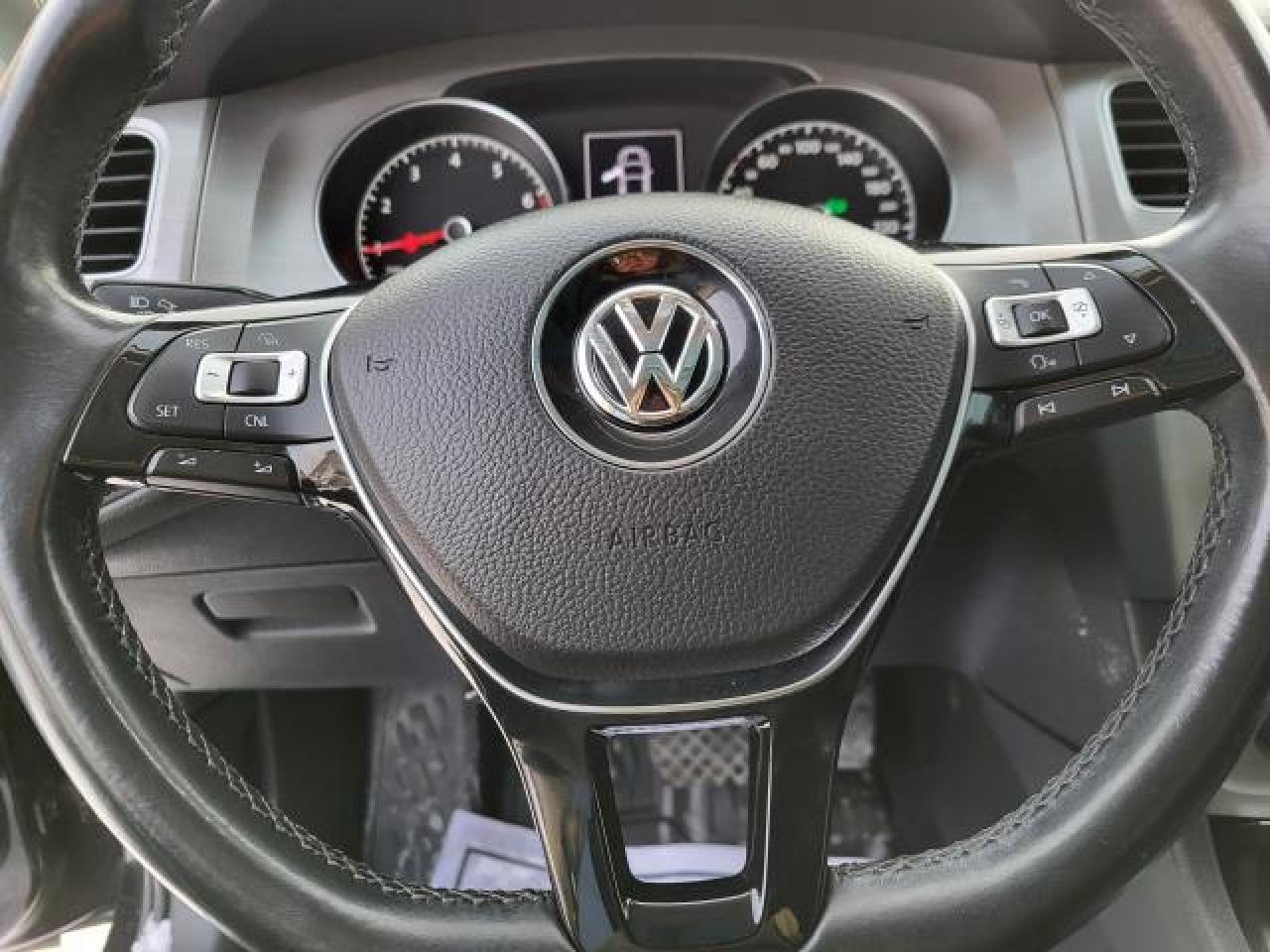 2017 Volkswagen Golf Sportwagen Comfortline Photo